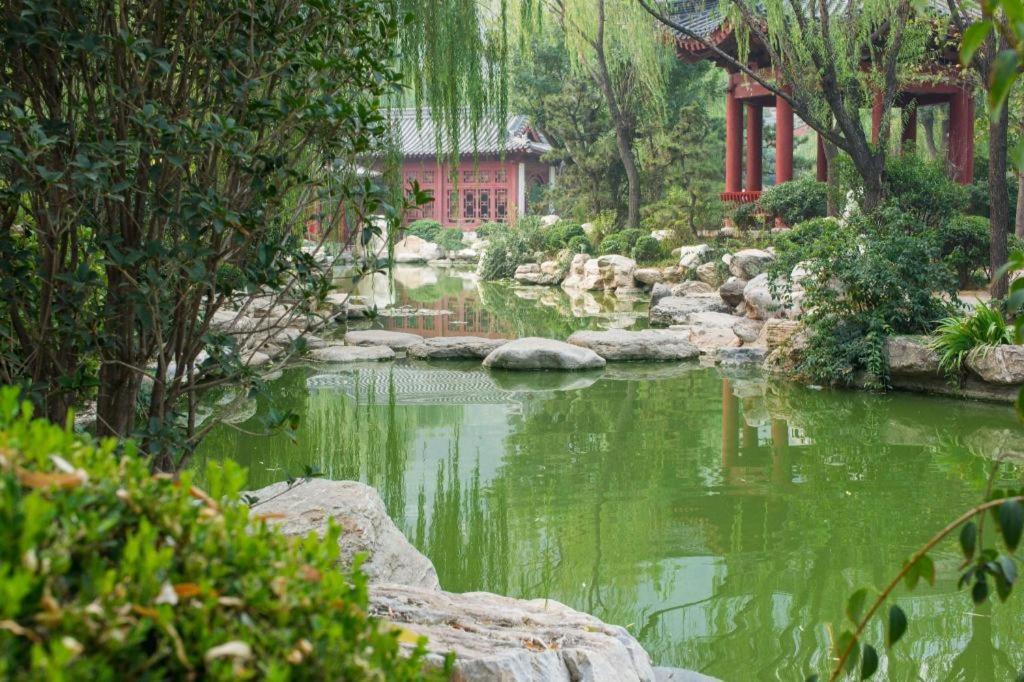 Xian Elegant Oriental Hotel Exterior photo